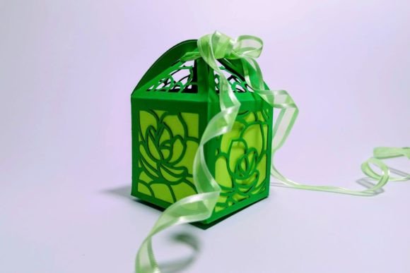 Elegant Gift Box Succulent Wedding Favors