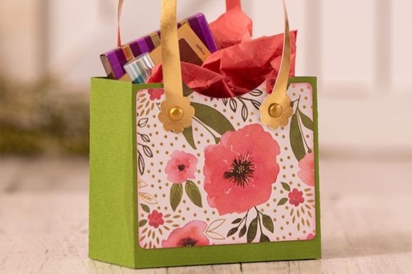 Mini Gifting Tote: A Compact Papercraft Solution